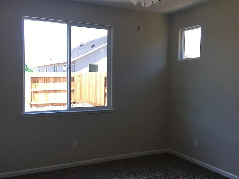 547 Glendon Ct - Photo 6 of 19