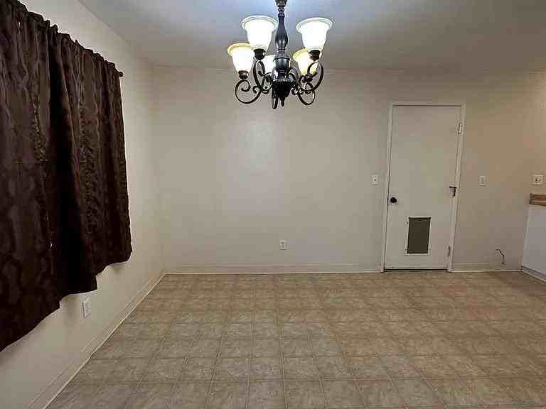 3635 Webster Dr - Photo 4 of 19