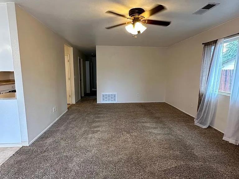 3635 Webster Dr - Photo 6 of 19