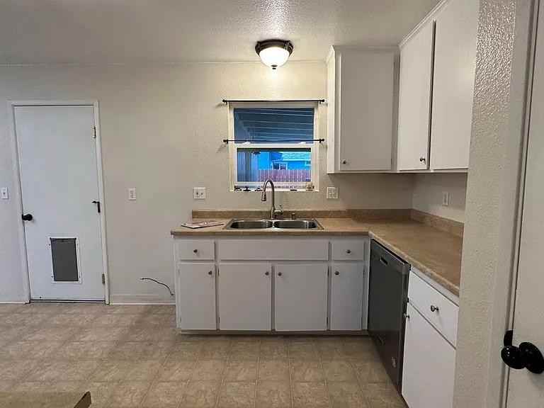 3635 Webster Dr - Photo 7 of 19