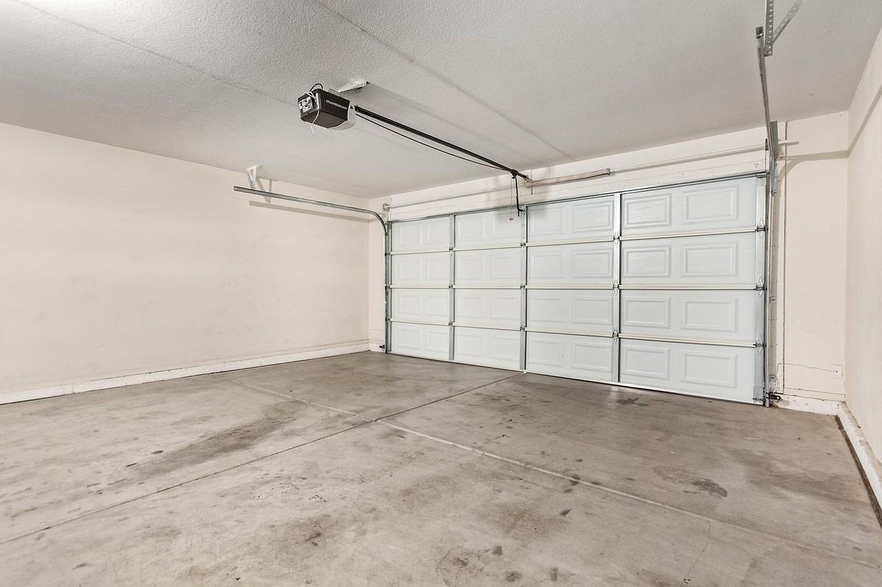 6339 W Saddlehorn Rd - Photo 3 of 17