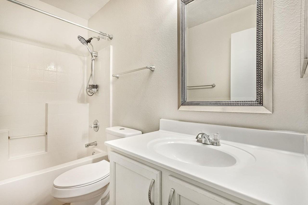 6339 W Saddlehorn Rd - Photo 5 of 17