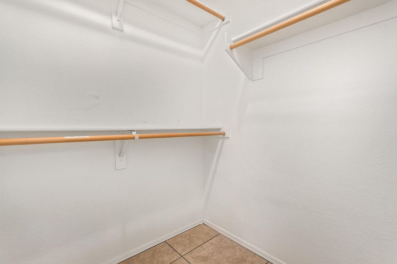 6339 W Saddlehorn Rd - Photo 7 of 17