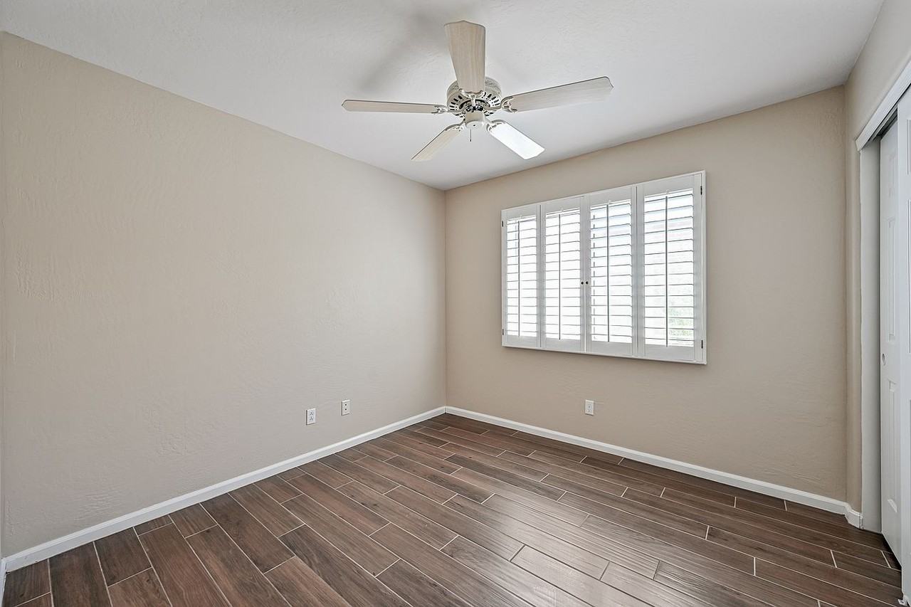 4510 E Gold Poppy Way - Photo 6 of 18