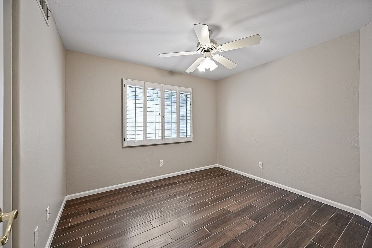 4510 E Gold Poppy Way - Photo 7 of 18