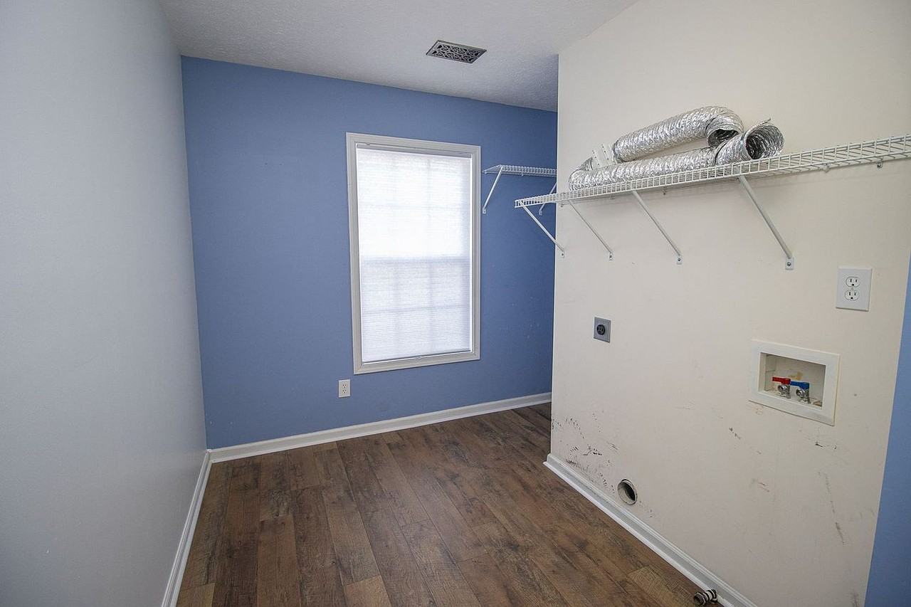 1473 Legion Dr - Photo 2 of 42