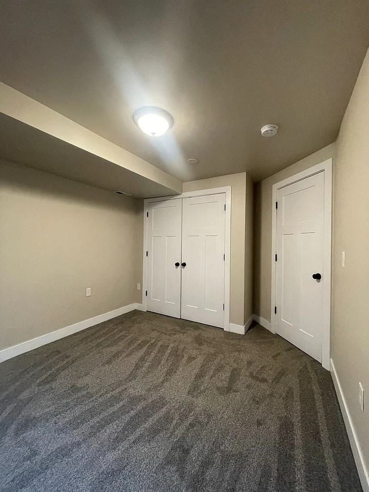 2191 E Crystal Ave - Photo 4 of 17