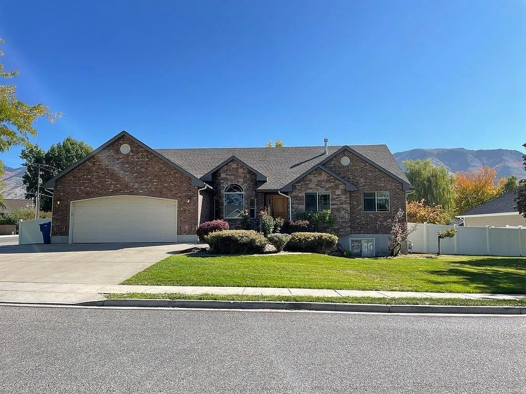 2090 Ne - Photo 3 of 30