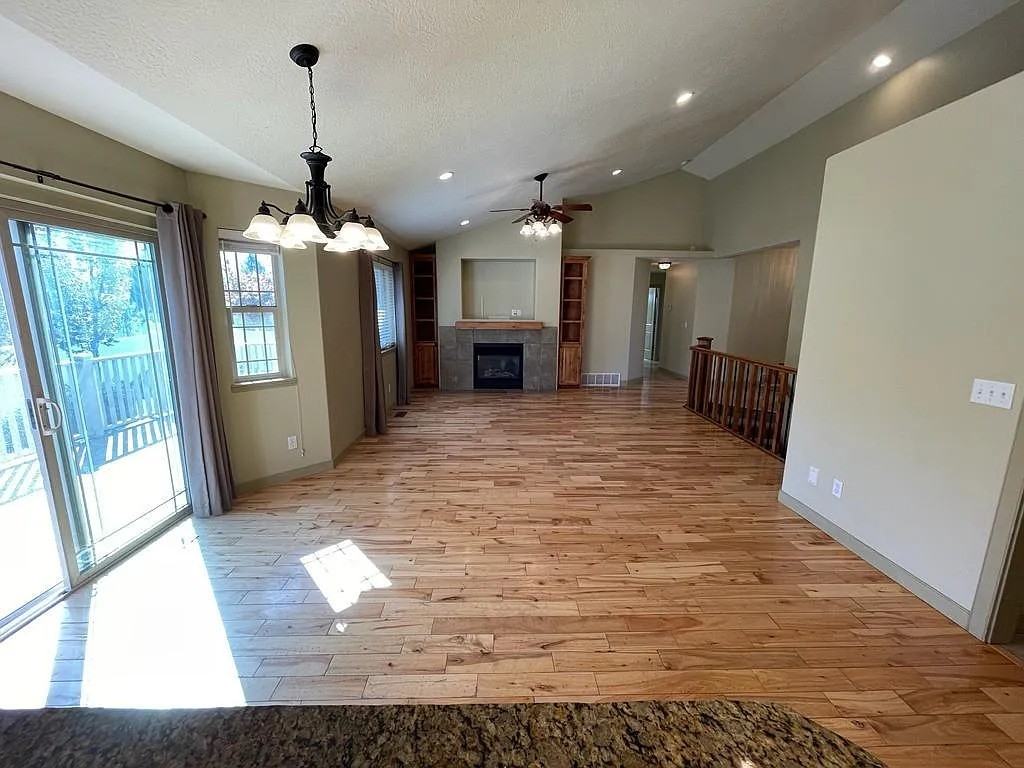 2090 Ne - Photo 7 of 30