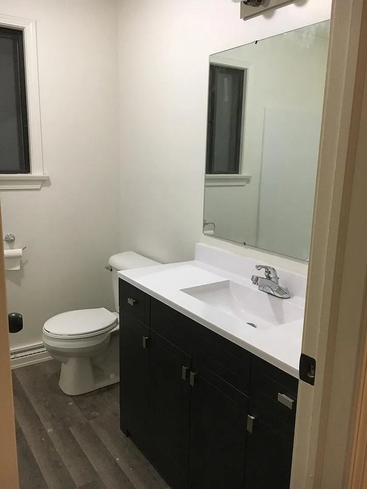 13363 Lincoln St - Photo 3 of 14