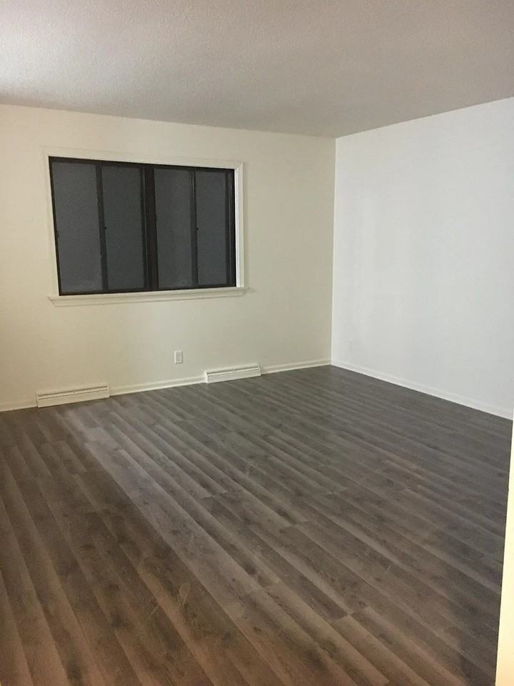 13363 Lincoln St - Photo 5 of 14