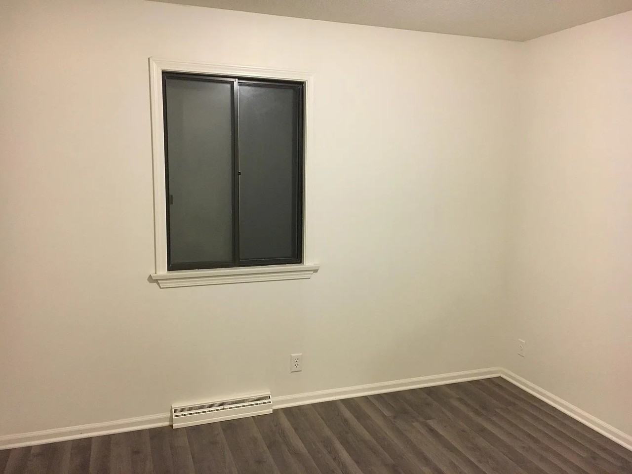 13363 Lincoln St - Photo 7 of 14