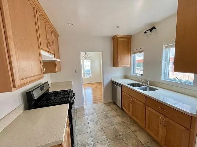 4257 Menlo Ave - Photo 7 of 20