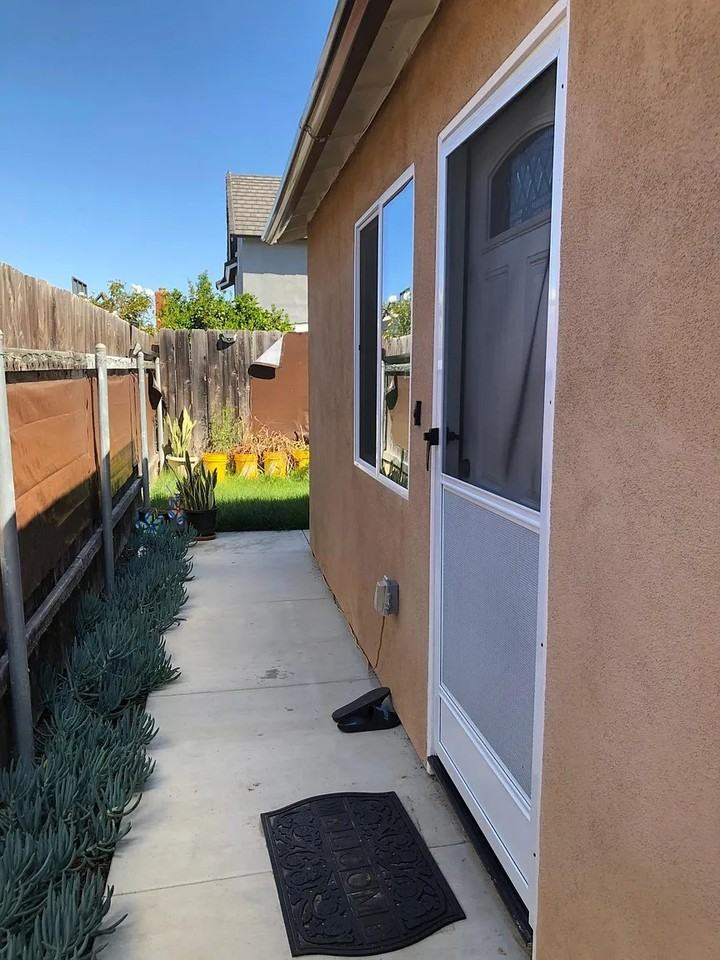 8782 Capricorn Way - Photo 3 of 10