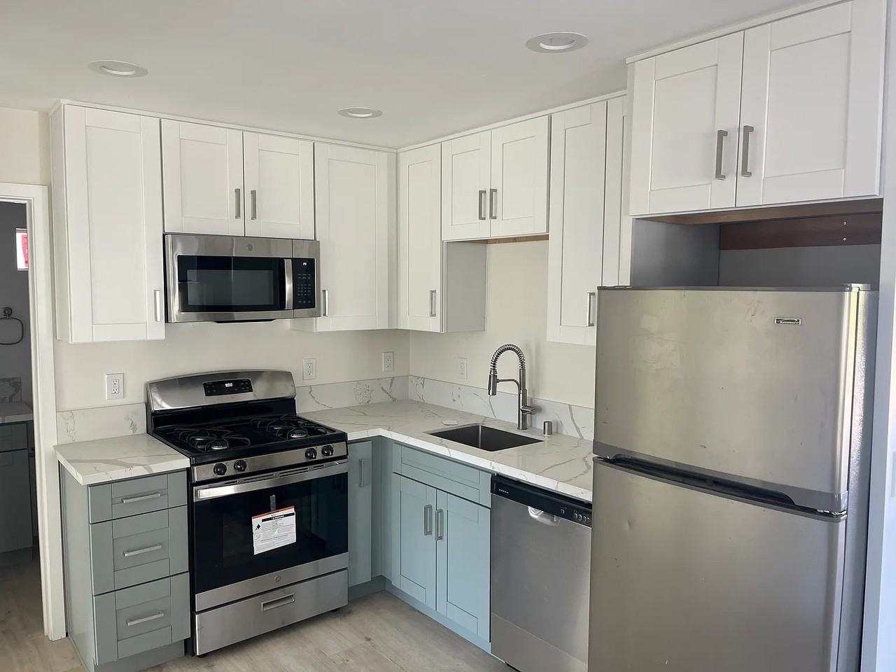 5374 W Falls View Dr - Photo 2 of 13