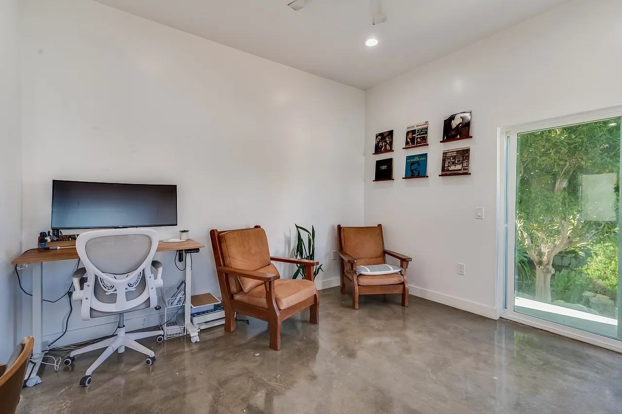 2014 Denver St - Photo 3 of 13