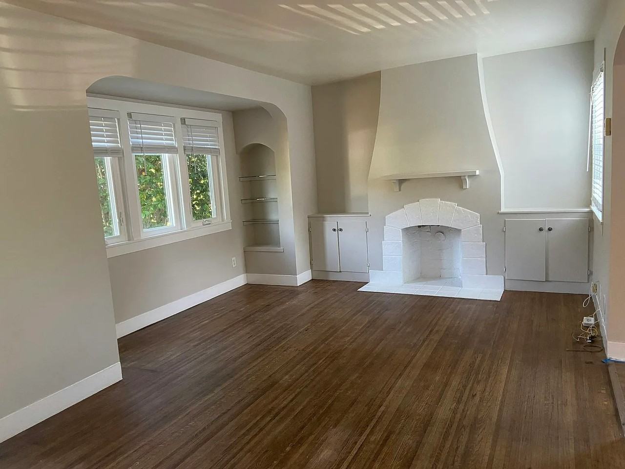 7949 Earl St - Photo 2 of 8