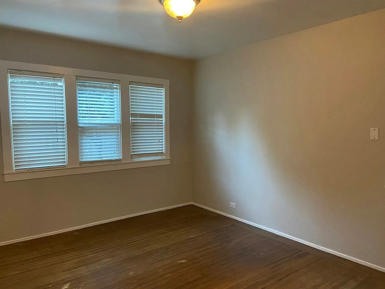 7949 Earl St - Photo 7 of 8