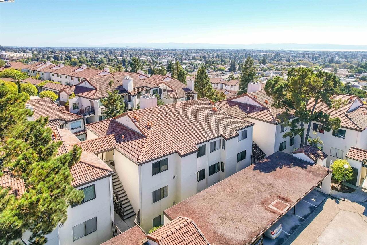 21095 Gary Dr - Photo 2 of 12