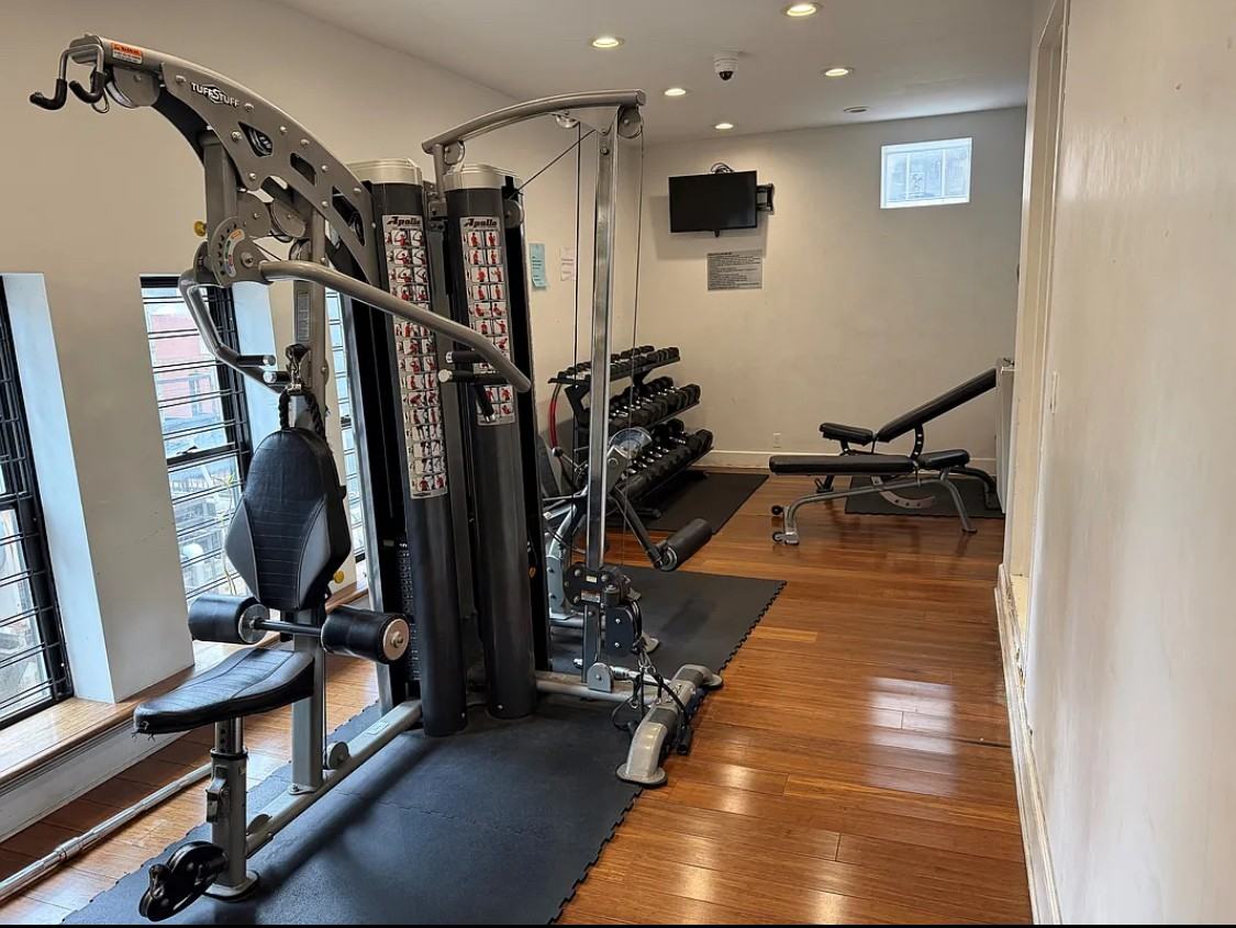 150 W 51st St #1931 - Photo 4 of 12