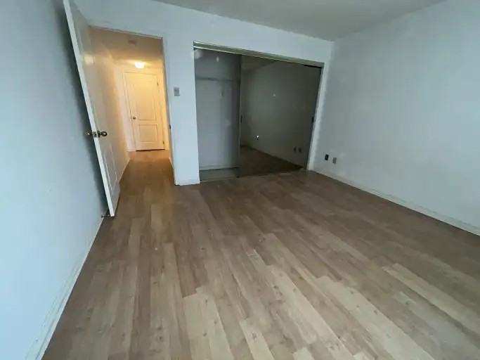 100 Millside Dr #901 - Photo 4 of 13