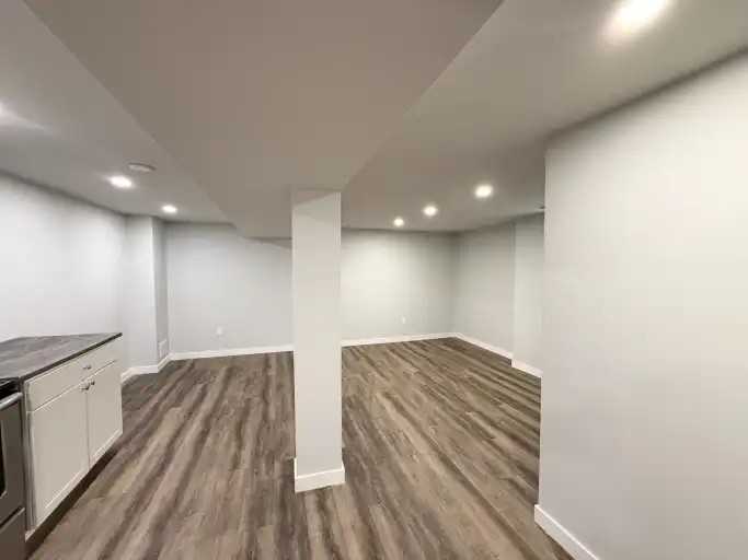 22 Wycliffe Cres #2 - Photo 4 of 13