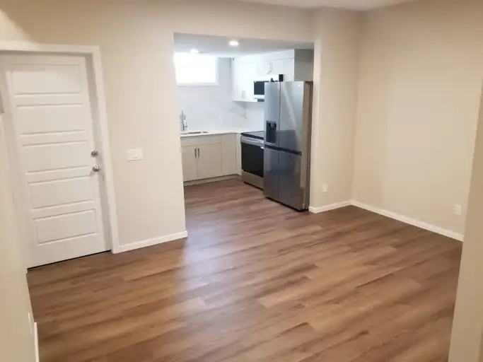 17816 73 St Nw #BS - Photo 2 of 6