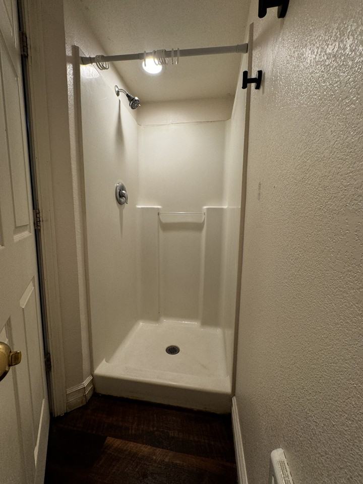 1035 Ne Monroe St #B - Photo 5 of 7