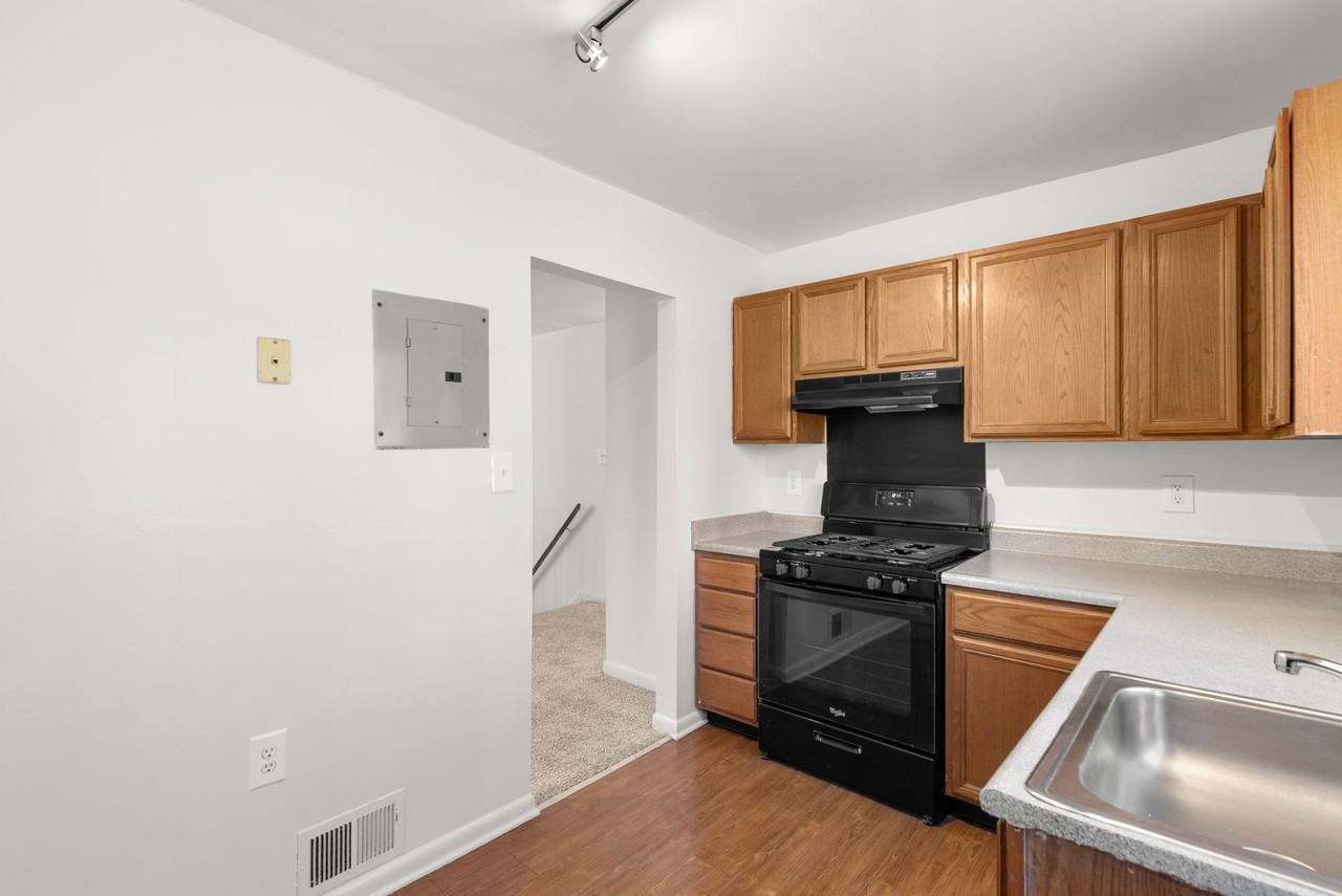 6118 Northwood Dr #B - Photo 2 of 14