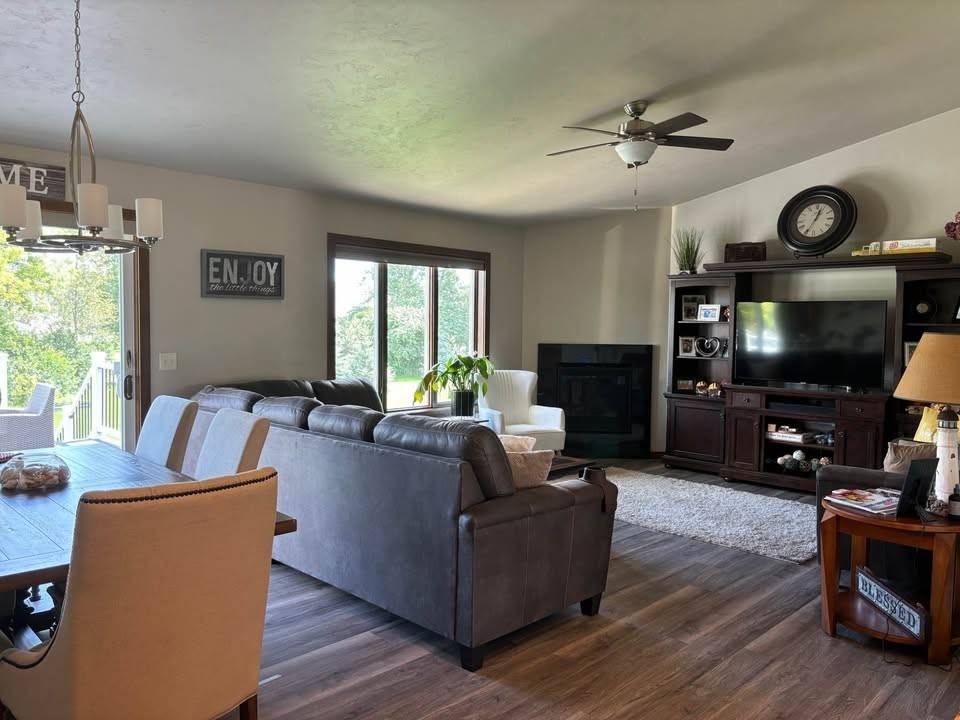 806 S Lincoln St #NA - Photo 3 of 4