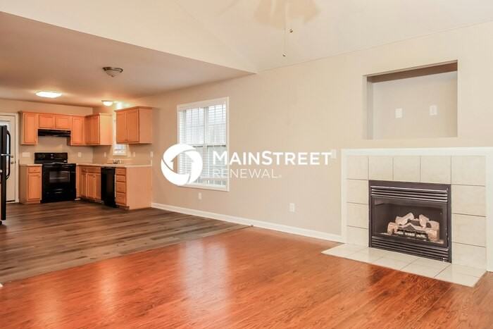 105 Hazelwood Ct - Photo 3 of 16