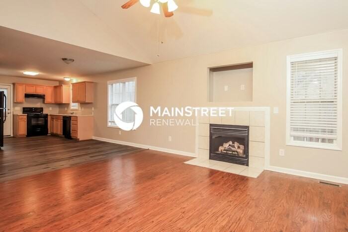 105 Hazelwood Ct - Photo 4 of 16