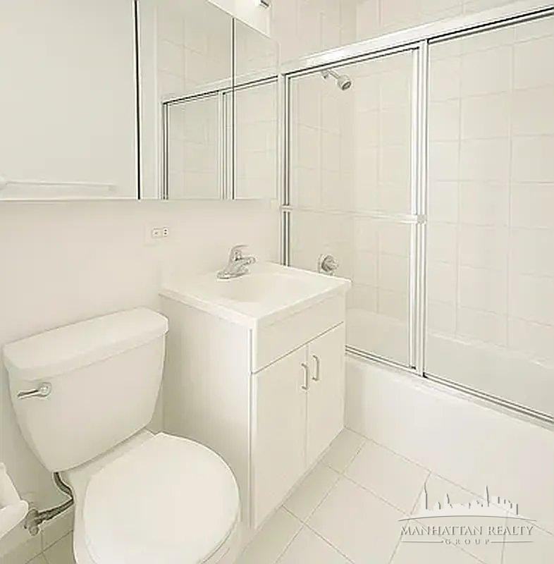 E 38th St #1101 - Photo 4 of 5