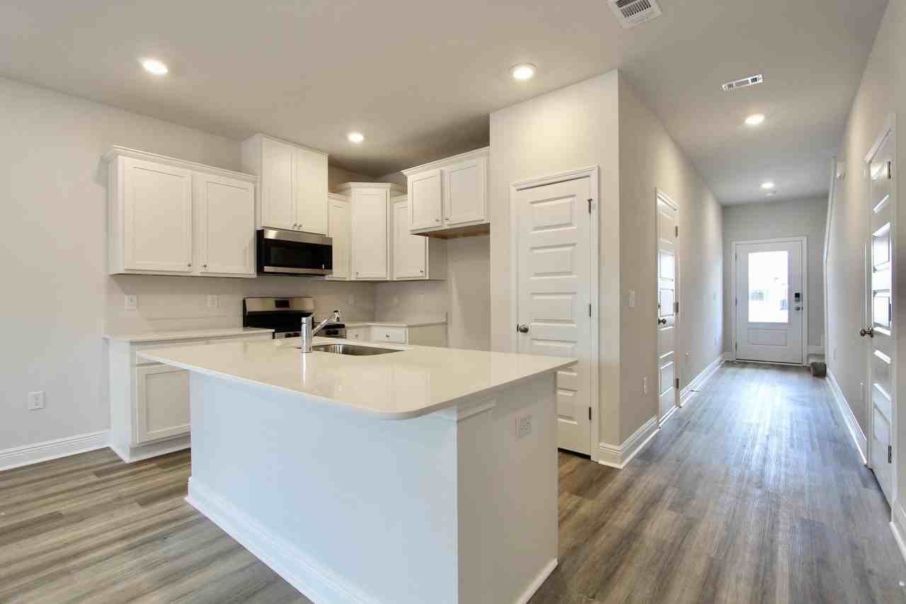 323 Callie Dr - Photo 2 of 28