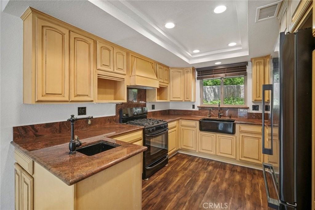 31699 W Nine Dr - Photo 7 of 35