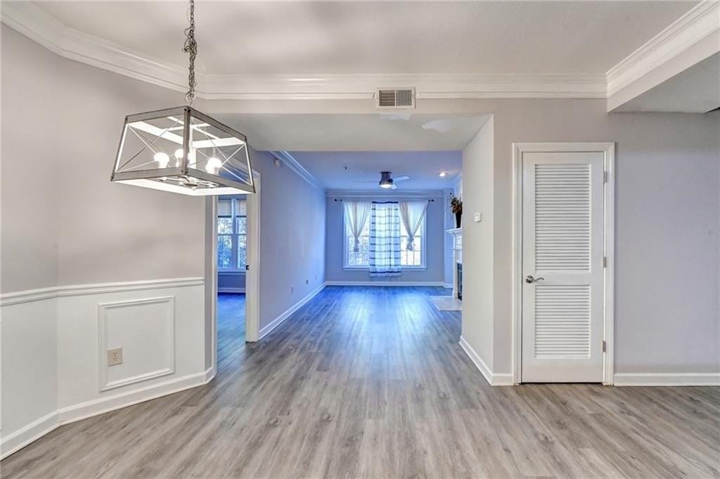 232 Ashford Cir - Photo 2 of 17