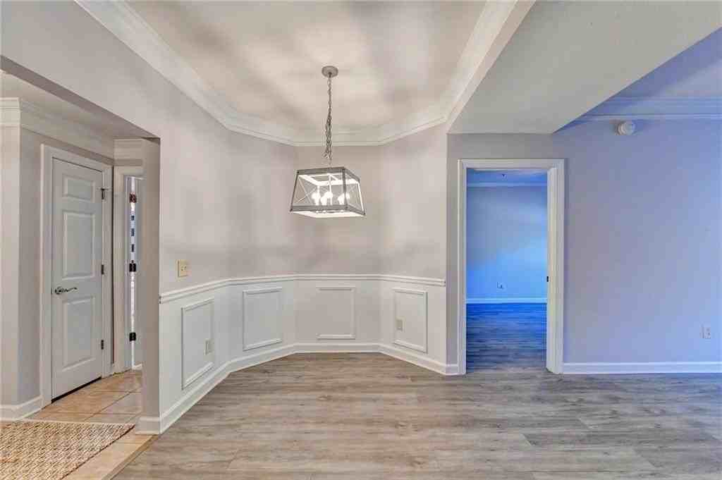 232 Ashford Cir - Photo 4 of 17