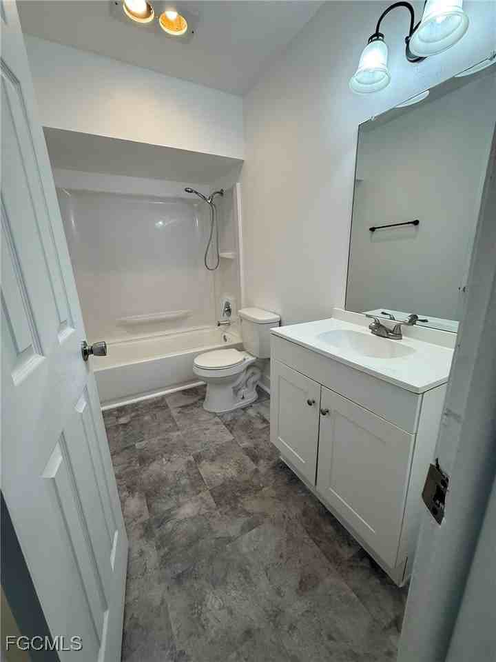 2708 Broadway #5 - Photo 2 of 10
