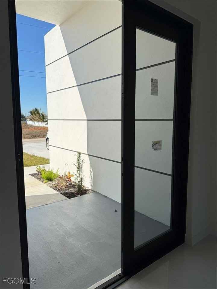 331 Rawlings Ave - Photo 7 of 19