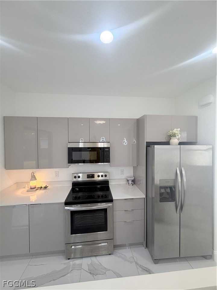 3804 40th St Sw - Photo 3 of 27