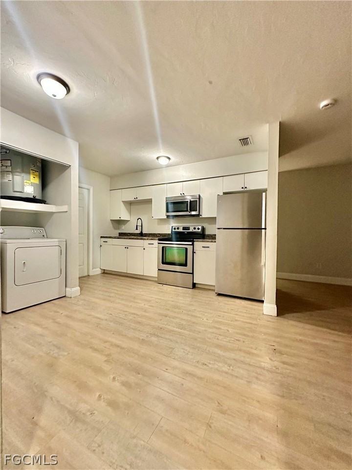 5635 5th Ave - Photo 4 of 14