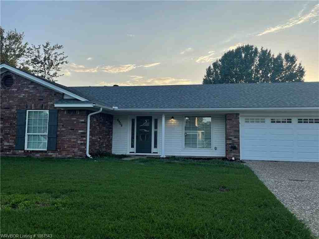 8908 Stoney Hedge Dr - Photo 2 of 35