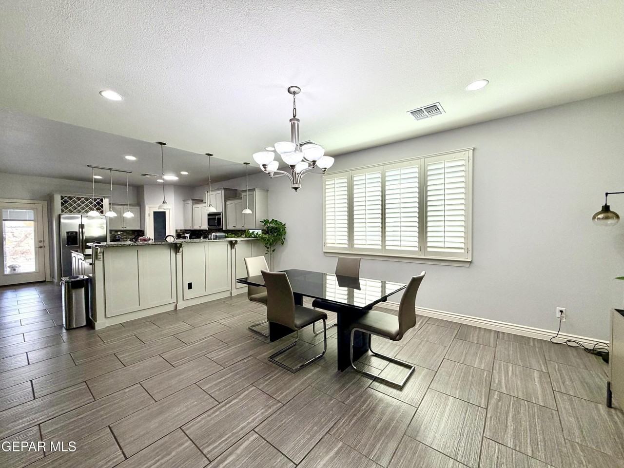 1180 Spofford Pl - Photo 4 of 32