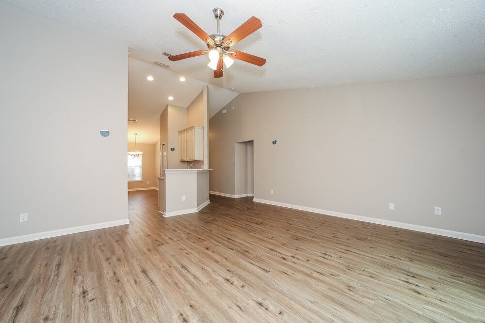 440 Sanwick Dr - Photo 4 of 16