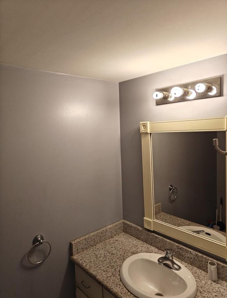 1813 Brentwood Dr - Photo 6 of 9