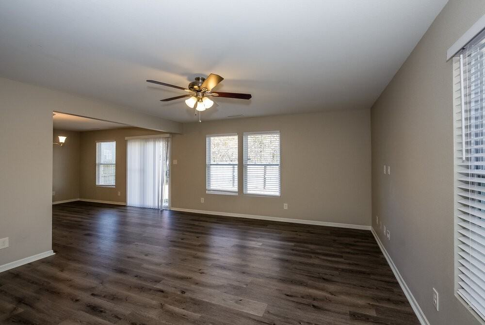 1316 Waterlily Ln - Photo 5 of 17