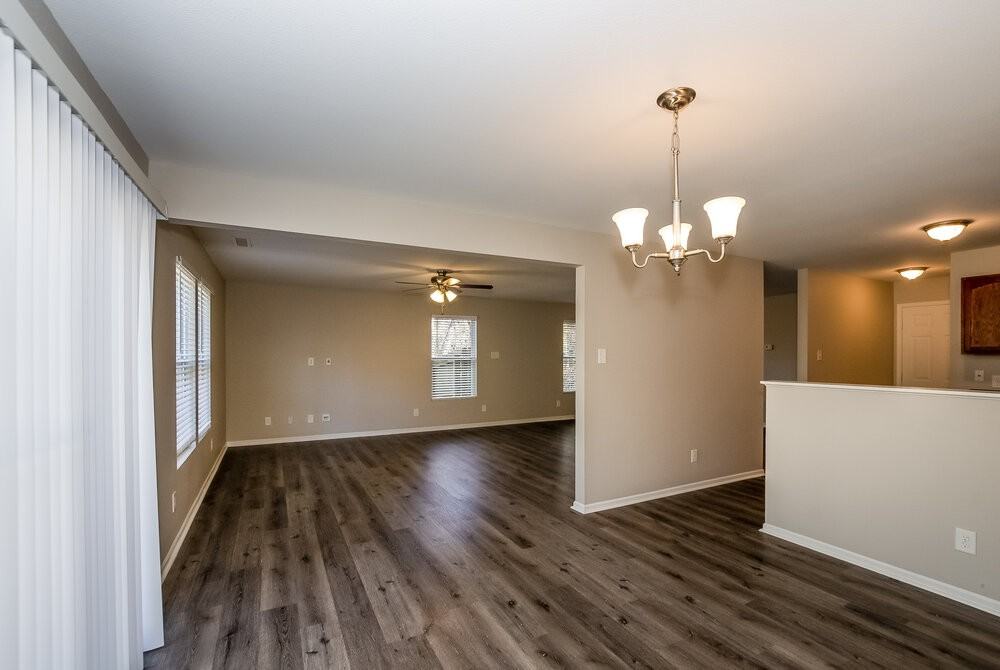 1316 Waterlily Ln - Photo 7 of 17