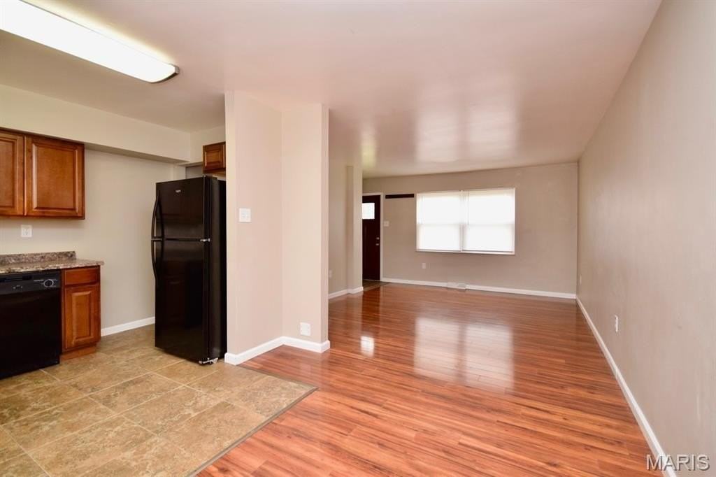 511 N 5th St - Photo 3 of 10