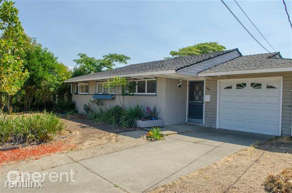 1085 Judson Dr - Photo 2 of 17