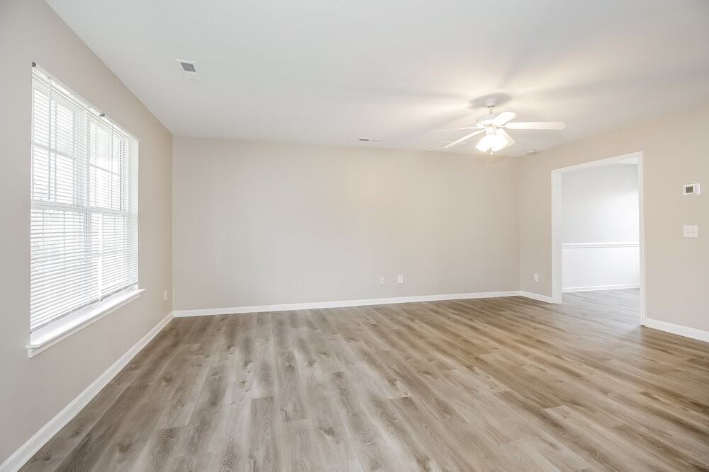 407 Chelton Oaks Dr - Photo 5 of 17